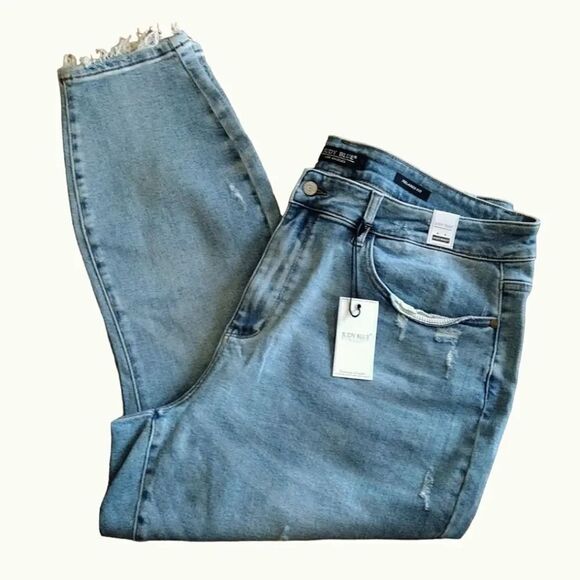 Judy Blue Mineral Wash Relaxed High Waist Jeans PlusSize 22W NWT - Picture 1 of 15